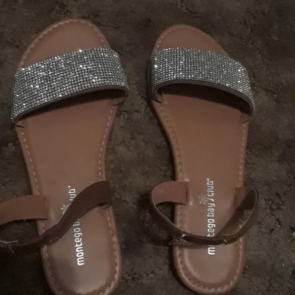 Sandals - Picture 1 of 3